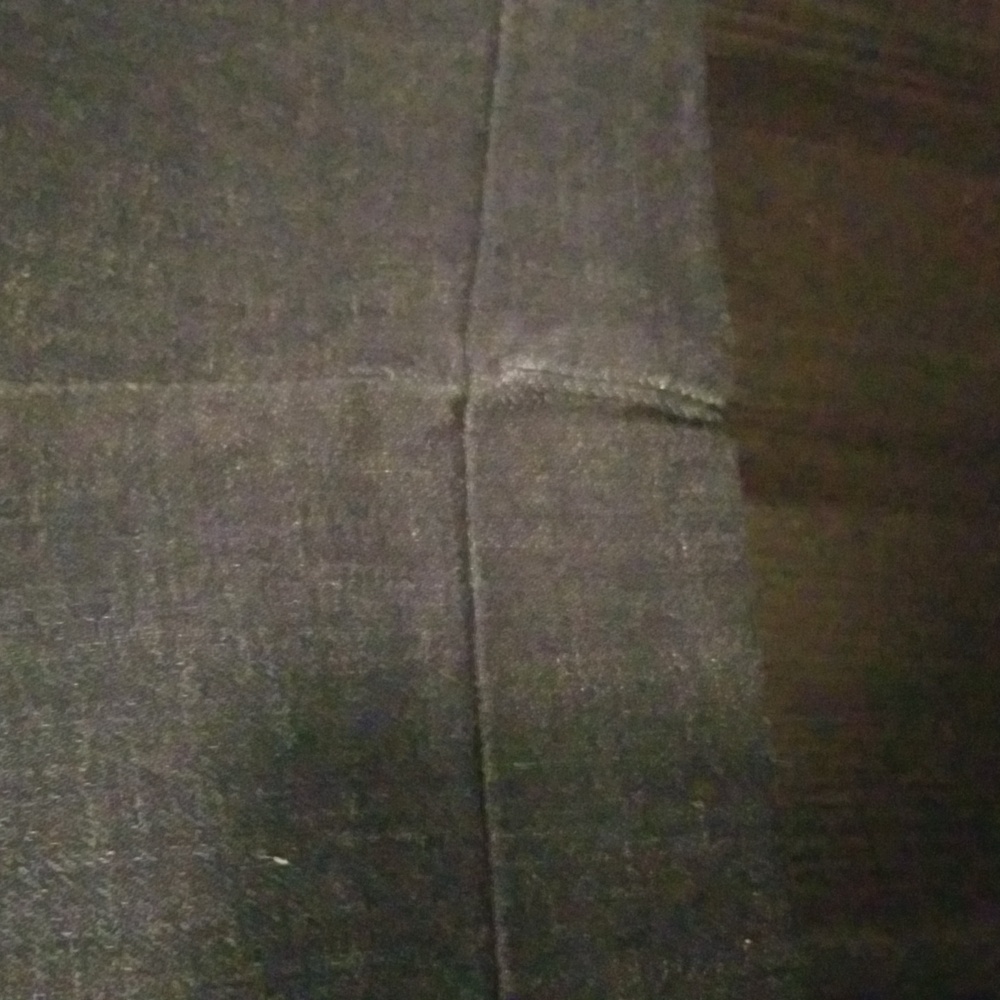 Women's Levi Bermuda Navy Blue Denim Shorts with Studs on Back Pockets;  Size 10 - Picture 8 of 8